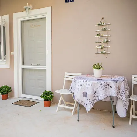 Apartment Happy Room-2' From Sea Kalamata