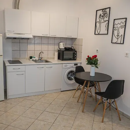 Apartment Happy Room-2' From Sea Kalamata