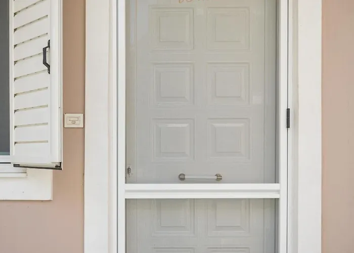 Happy Room-2' From Sea